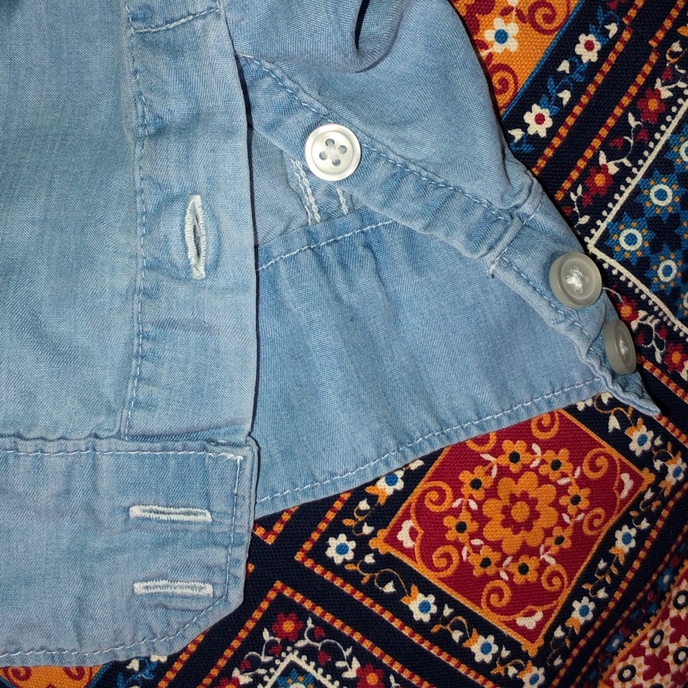 Light blue button down - Picture 4 of 8